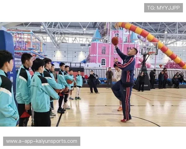 篮球学院推动青训课堂教学与实战演练高效结合,青少年篮球培训方案